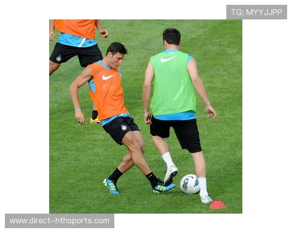 足球场上的伪球星揭秘他们如何靠炒作迷惑球迷与媒体