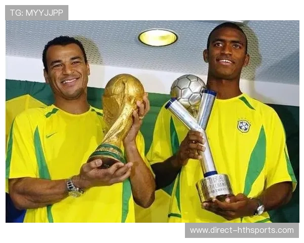 足球巨星背后的家族故事 亲属成员如何影响球员成长与事业